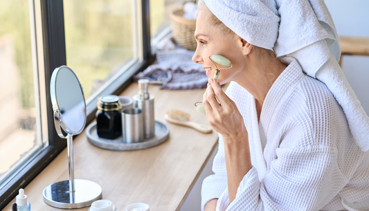 איך מכשירי ביוטי ביתיים משנים את טיפול הפנים כיום